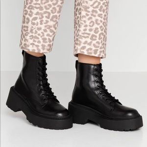 TOPSHOP Austin Leather Combat Boots